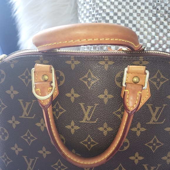 Louis Vuitton Alma PM Monogram - Picture 4 of 11